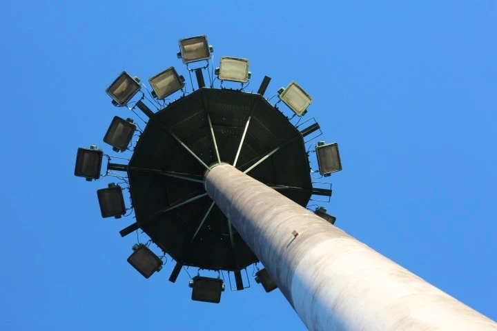 High Mast Light Pole High-Elevation Lighting Columns factory